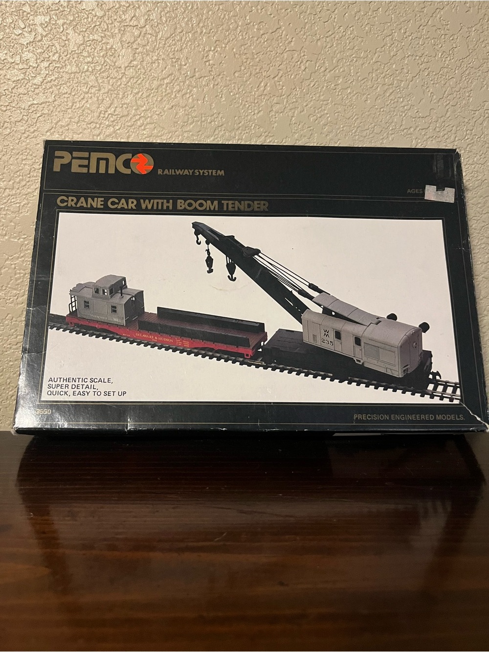 Vintage PEMCO Railway System HO Scale Model #3550 Crane Car with Boom Tender